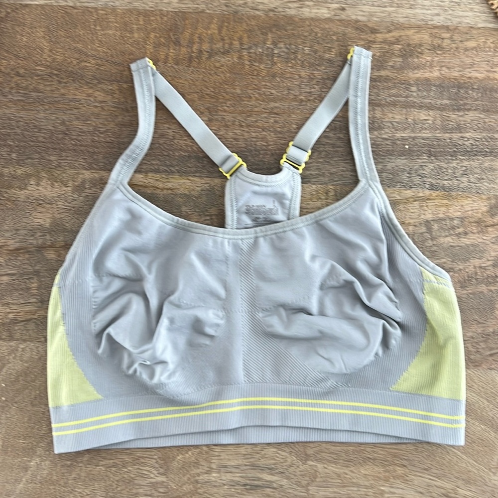 Old Navy Grey and Neon Yellow Sports Bra